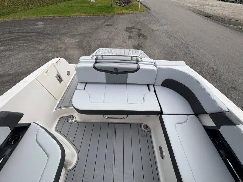 Slide: The Image of Chaparral 30 Surf 2025 - 23