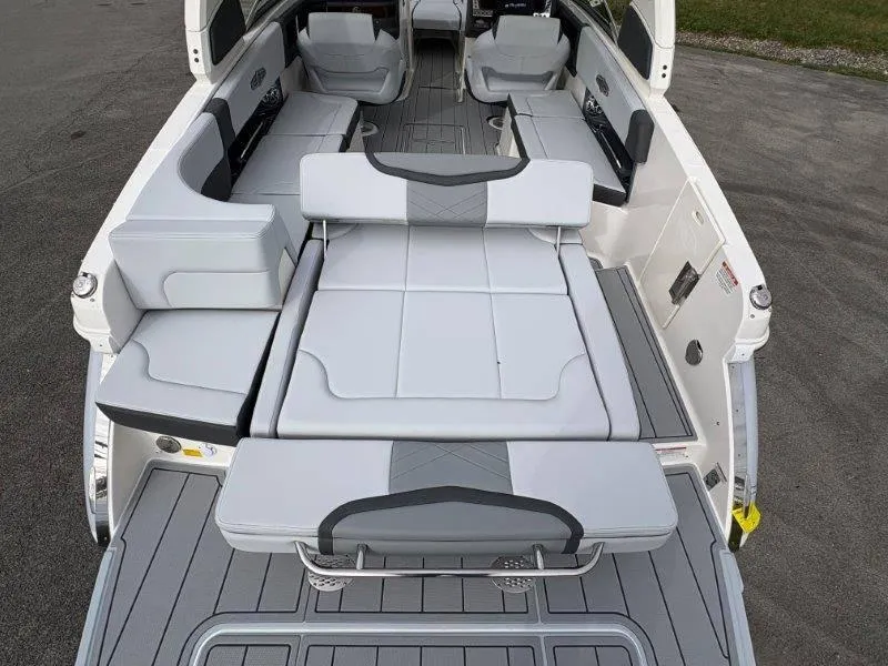 Slide: The Image of Chaparral 30 Surf 2025 - 25