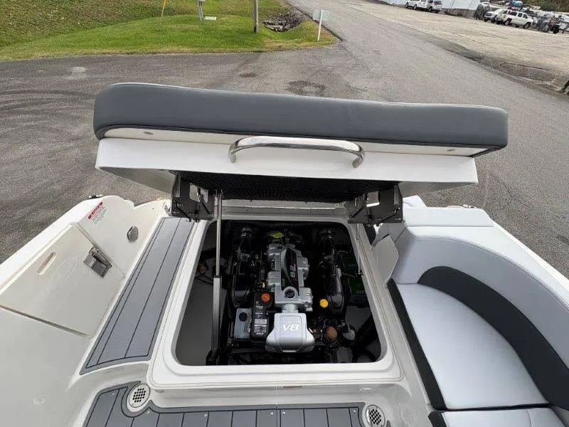 Slide: The Image of Chaparral 30 Surf 2025 - 27