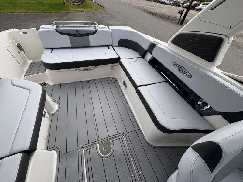 Slide: The Image of Chaparral 30 Surf 2025 - 38