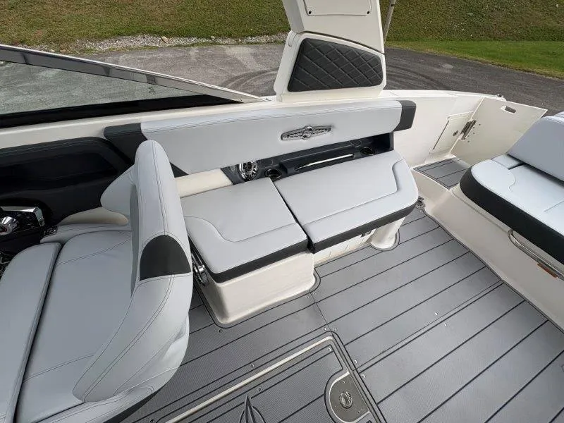 Slide: The Image of Chaparral 30 Surf 2025 - 42