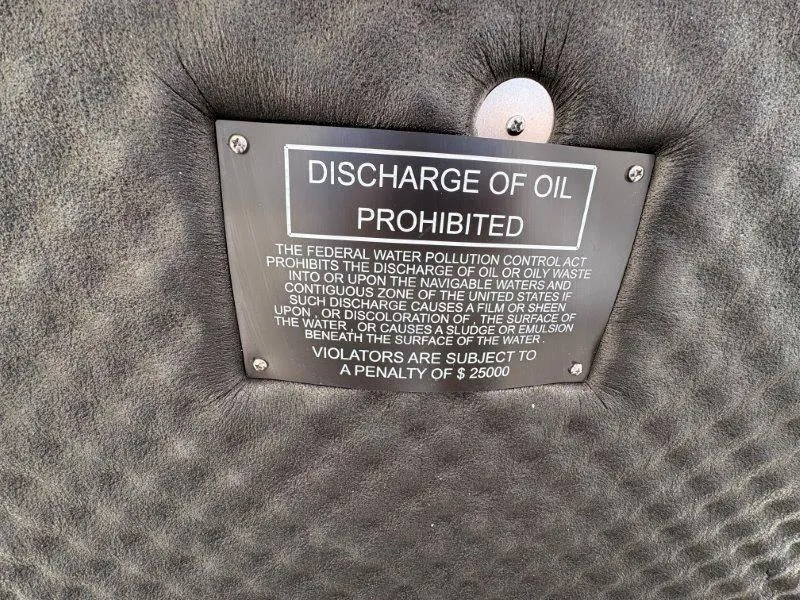 Slide: The Image of Chaparral 30 Surf 2025 - 55