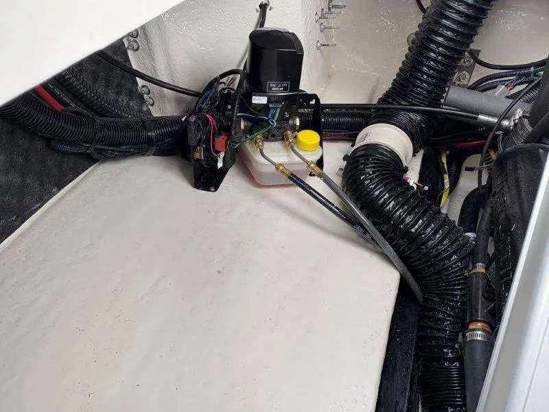 Slide: The Image of Chaparral 30 Surf 2025 - 59