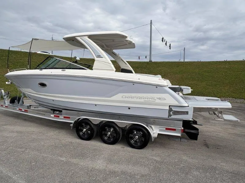 Slide: The Image of Chaparral 30 Surf 2025 - 6
