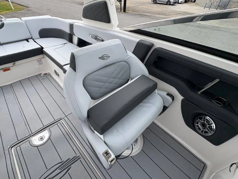 Slide: The Image of Chaparral 30 Surf 2025 - 60