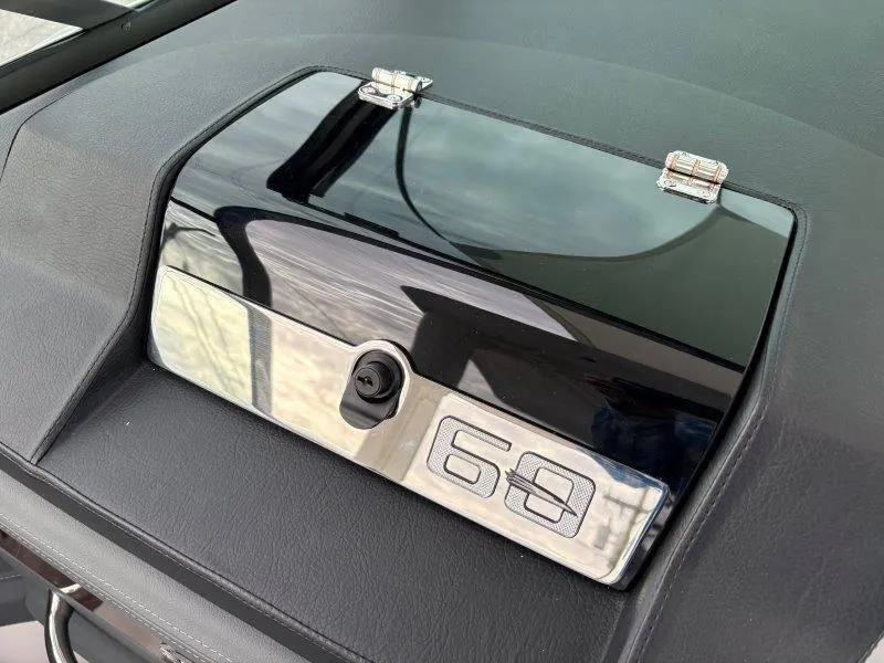 Slide: The Image of Chaparral 30 Surf 2025 - 80