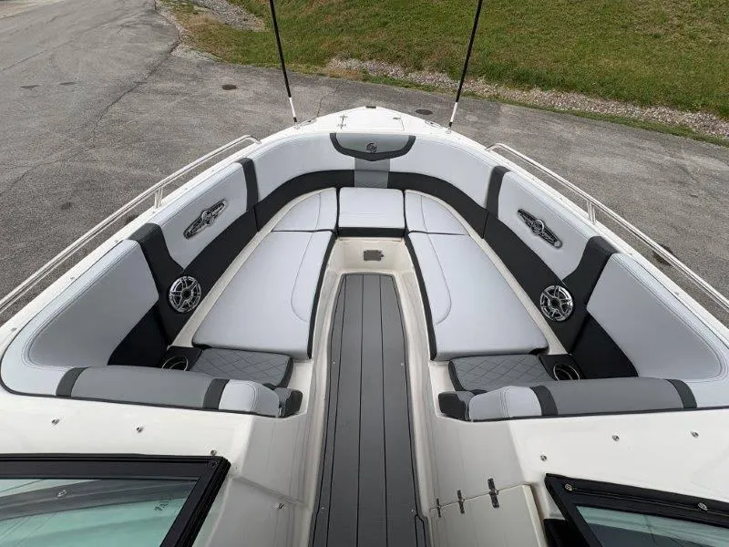 Slide: The Image of Chaparral 30 Surf 2025 - 82