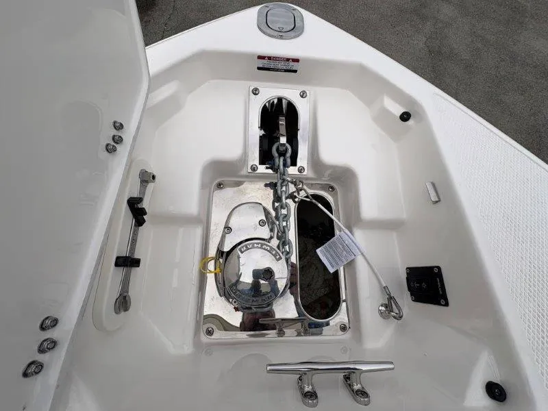 Slide: The Image of Chaparral 30 Surf 2025 - 89