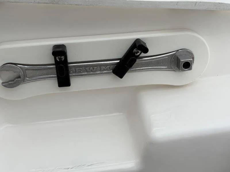 Slide: The Image of Chaparral 30 Surf 2025 - 92