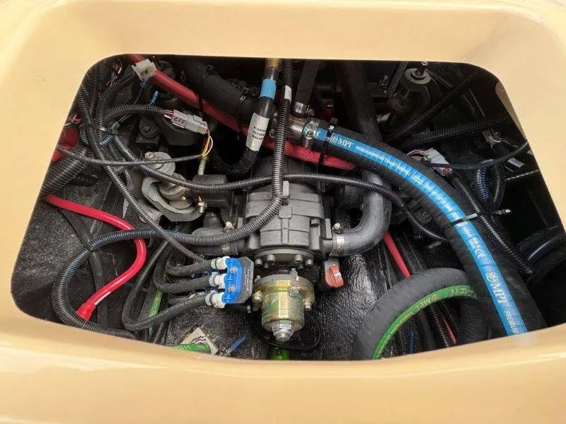 Slide: The Image of Nautique G25 2025 - 102