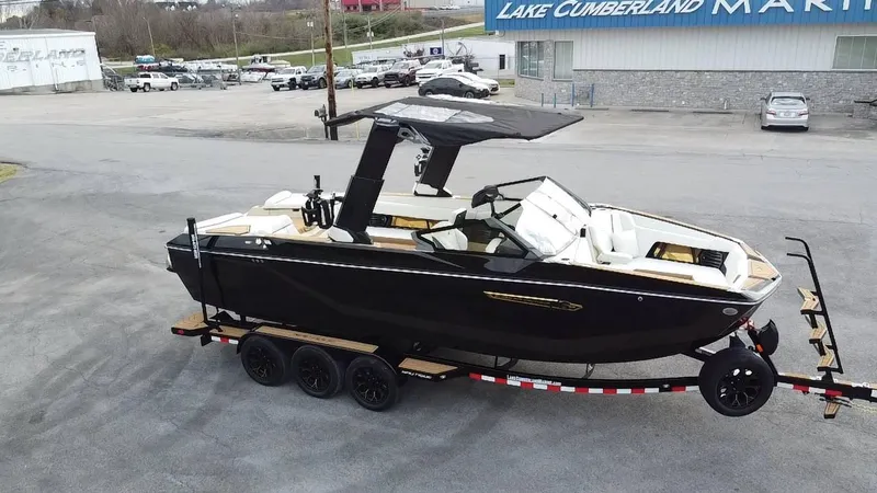 Slide: The Image of Nautique G25 2025 - 104