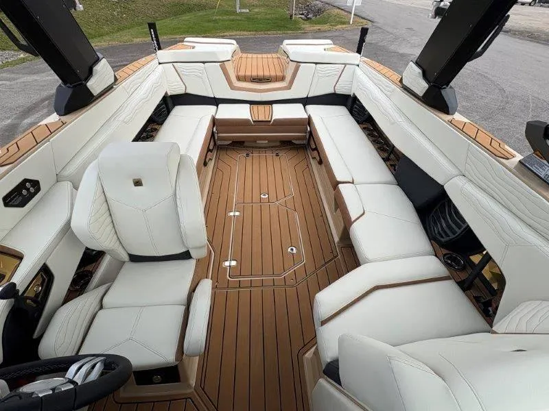 Slide: The Image of Nautique G25 2025 - 53