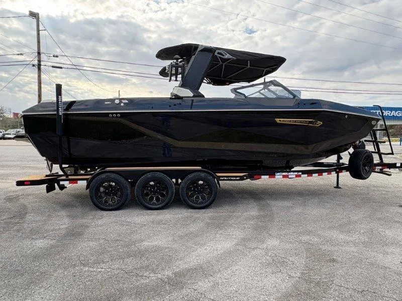 Slide: The Image of Nautique G25 2025 - 68