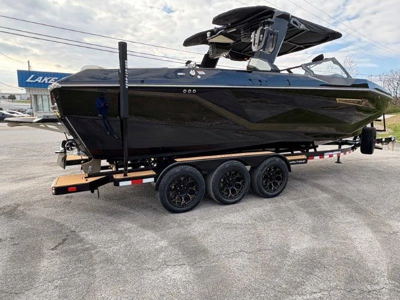 Slide: The Image of Nautique G25 2025 - 74