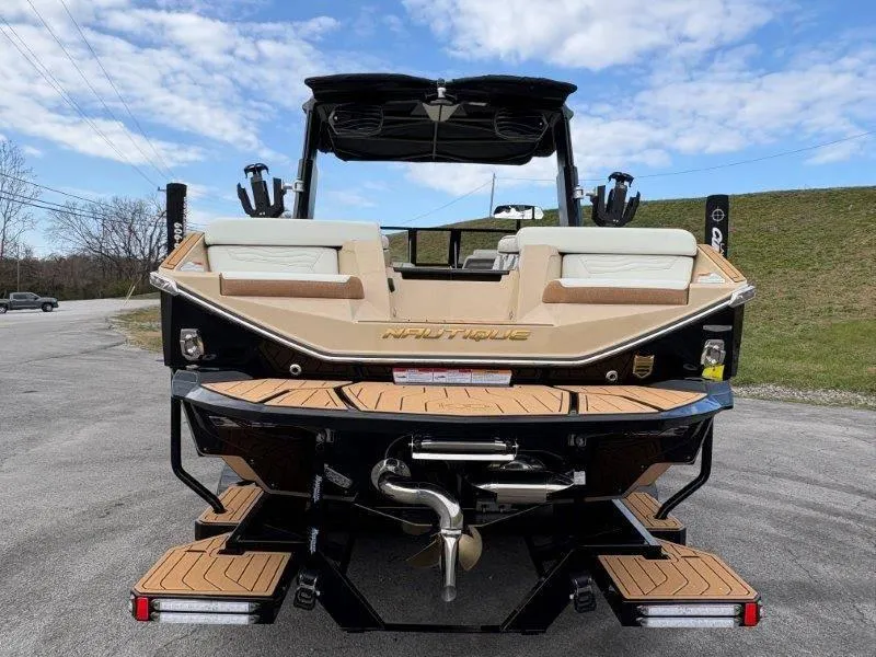 Slide: The Image of Nautique G25 2025 - 78