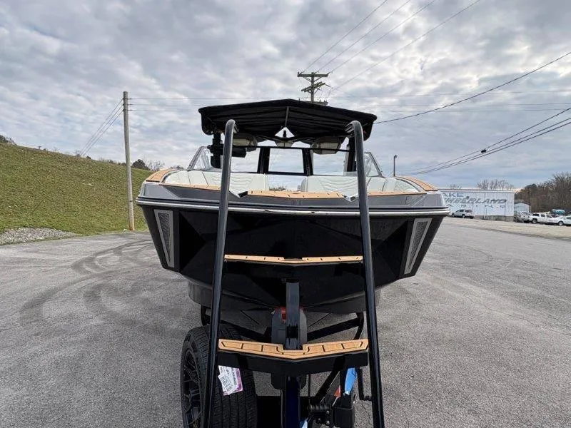 Slide: The Image of Nautique G25 2025 - 79