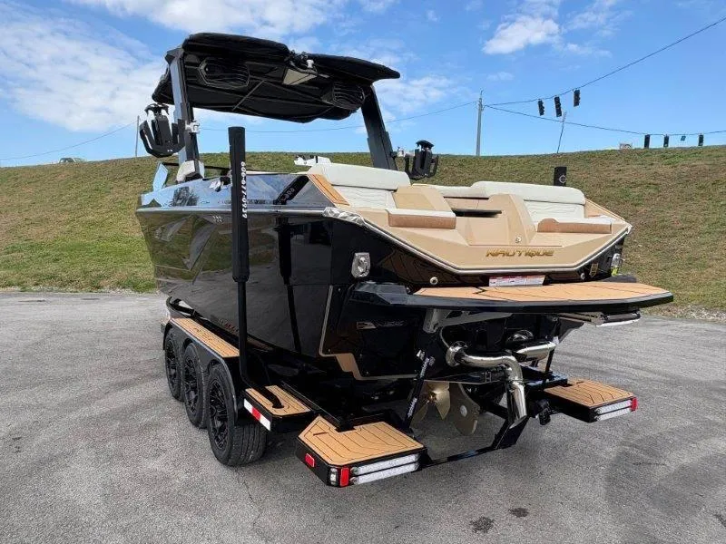 Slide: The Image of Nautique G25 2025 - 82