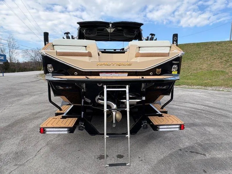 Slide: The Image of Nautique G25 2025 - 88