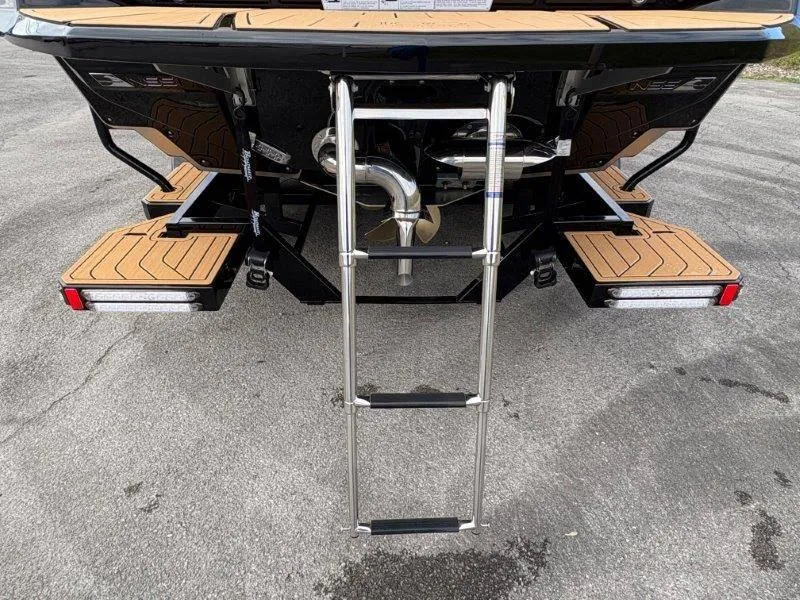 Slide: The Image of Nautique G25 2025 - 89