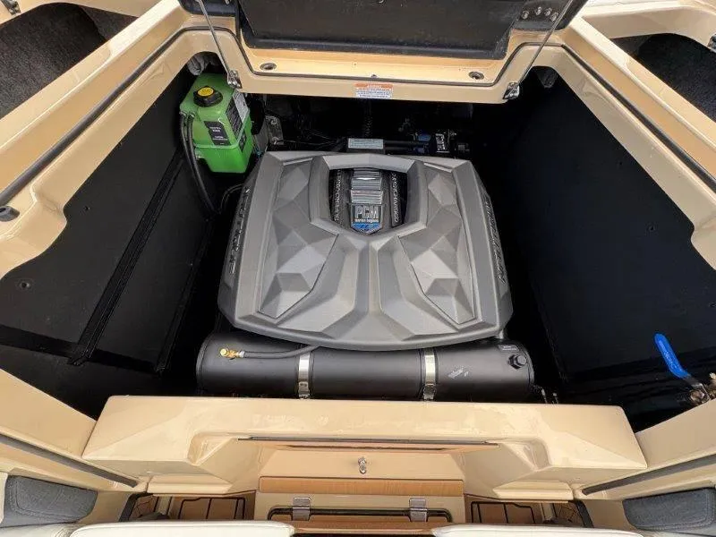 Slide: The Image of Nautique G25 2025 - 98