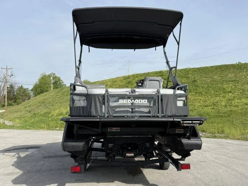 Slide: The Image of Sea-Doo Switch Cruise 21 2025 - 13