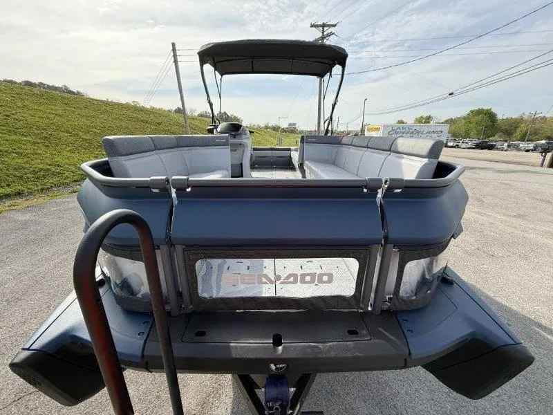 Slide: The Image of Sea-Doo Switch Cruise 21 2025 - 20