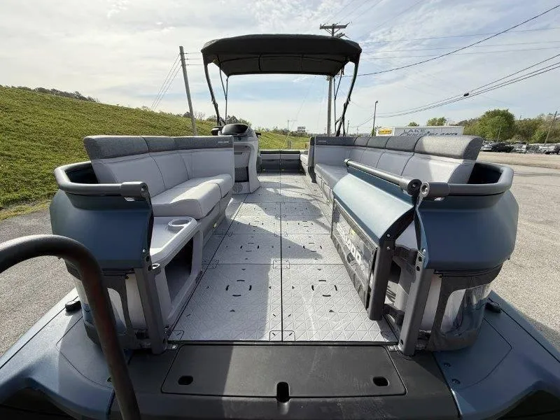 Slide: The Image of Sea-Doo Switch Cruise 21 2025 - 24