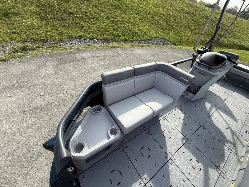 Slide: The Image of Sea-Doo Switch Cruise 21 2025 - 25