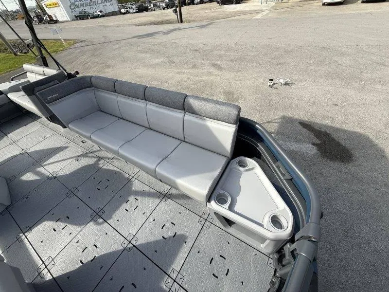 Slide: The Image of Sea-Doo Switch Cruise 21 2025 - 26