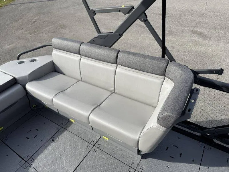 Slide: The Image of Sea-Doo Switch Cruise 21 2025 - 27