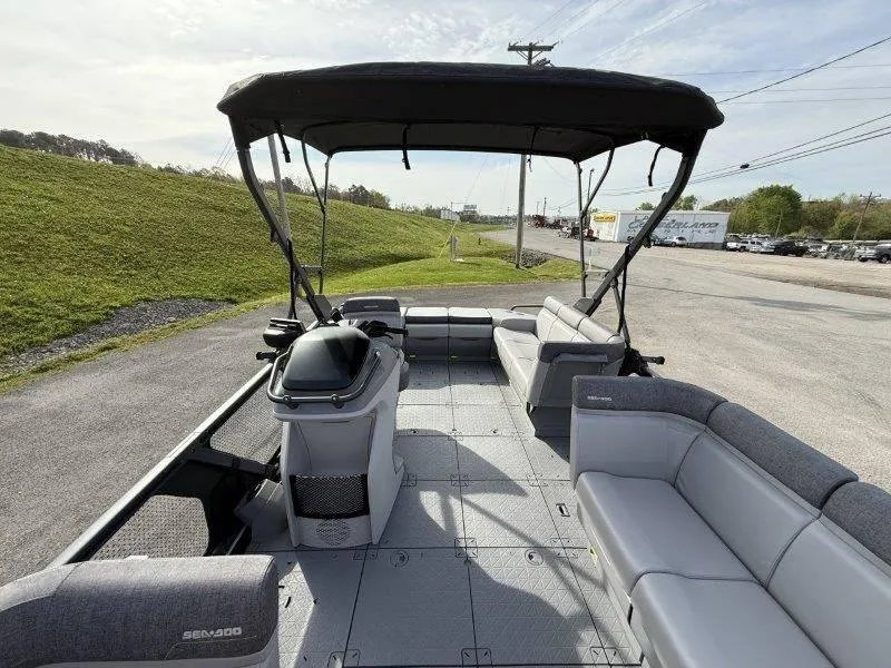 Slide: The Image of Sea-Doo Switch Cruise 21 2025 - 32