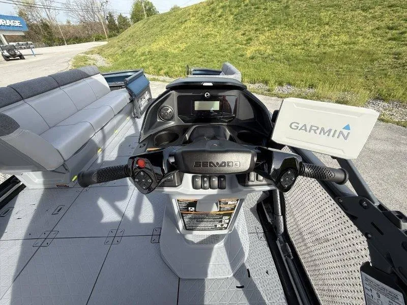 Slide: The Image of Sea-Doo Switch Cruise 21 2025 - 37