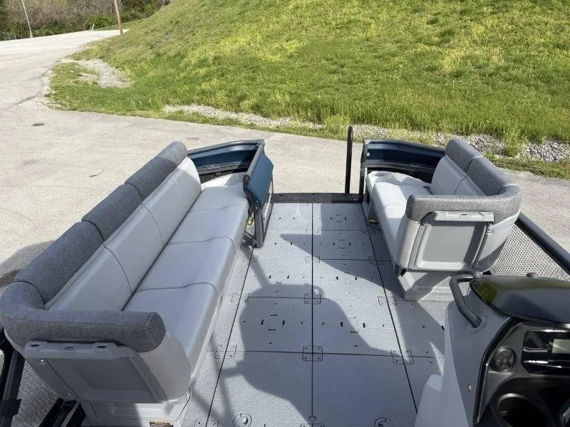 Slide: The Image of Sea-Doo Switch Cruise 21 2025 - 40