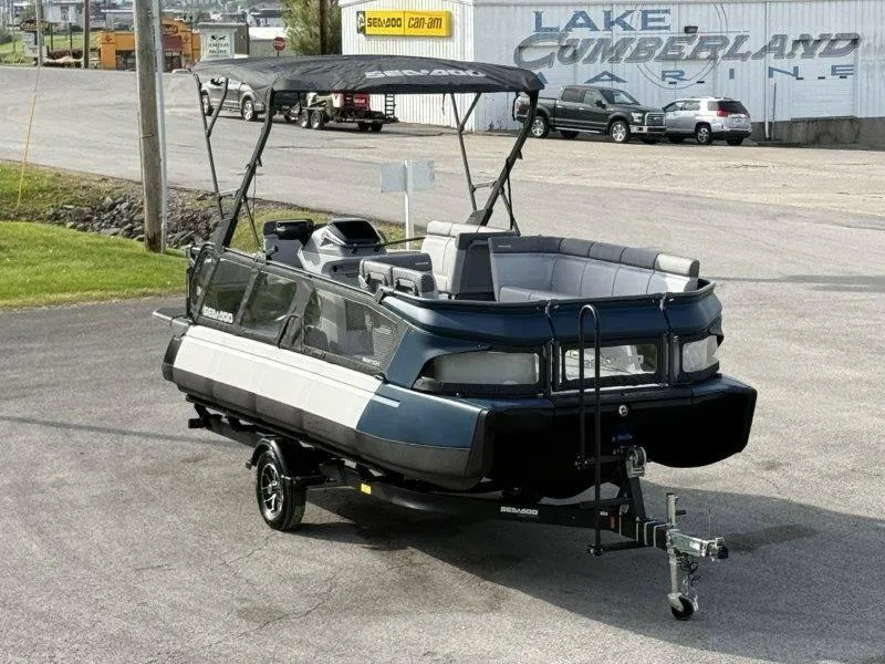 Slide: The Image of Sea-Doo Switch Cruise 21 2025 - 57