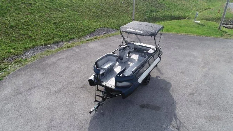 Slide: The Image of Sea-Doo Switch Cruise 21 2025 - 6