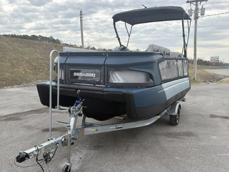 Slide: The Image of Sea-Doo Switch Cruise Limited 21 2025 - 12