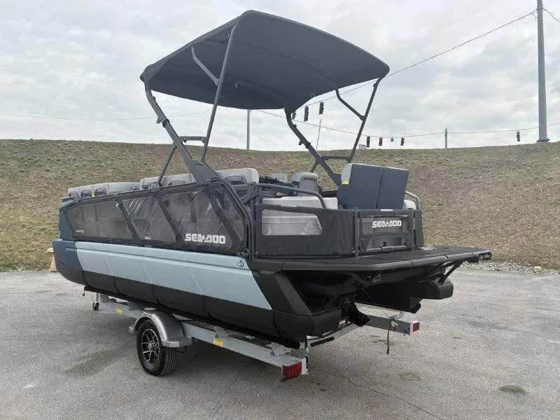 Slide: The Image of Sea-Doo Switch Cruise Limited 21 2025 - 14