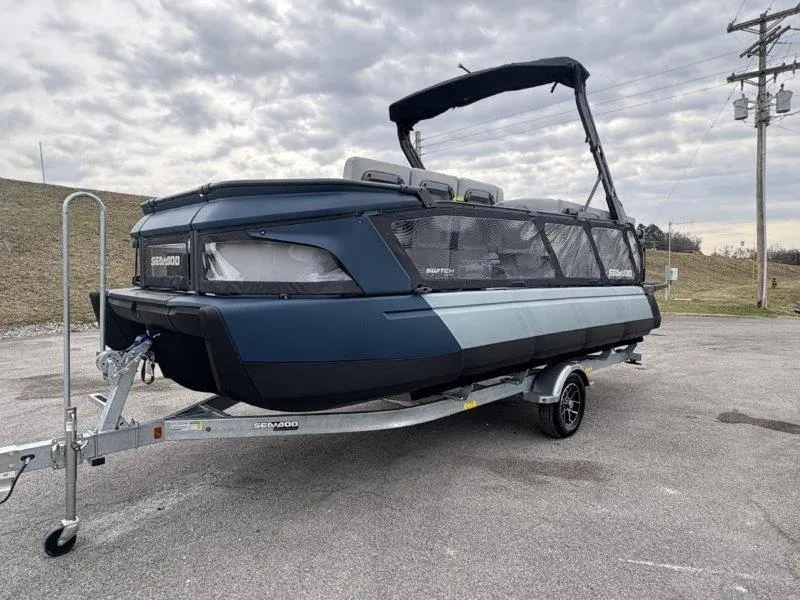 Slide: The Image of Sea-Doo Switch Cruise Limited 21 2025 - 20