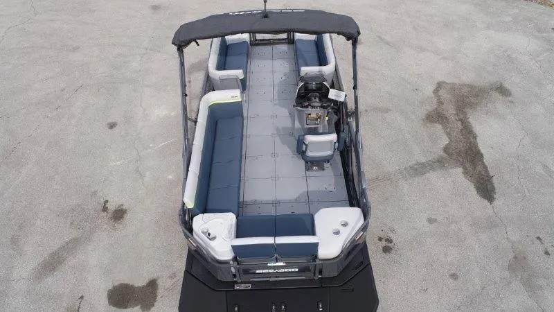 Slide: The Image of Sea-Doo Switch Cruise Limited 21 2025 - 65