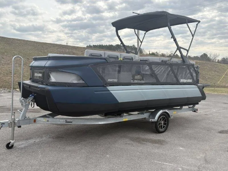 Slide: The Image of Sea-Doo Switch Cruise Limited 21' 230HP 2025 - 61