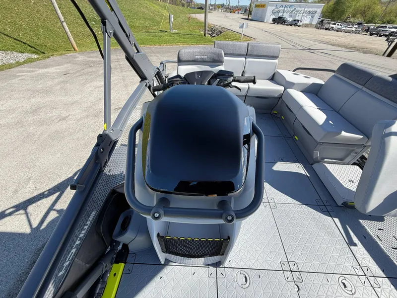 Slide: The Image of Sea-Doo Switch Sport 13' 170HP 2025 - 24