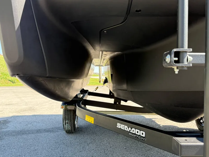 Slide: The Image of Sea-Doo Switch Sport 13' 170HP 2025 - 26
