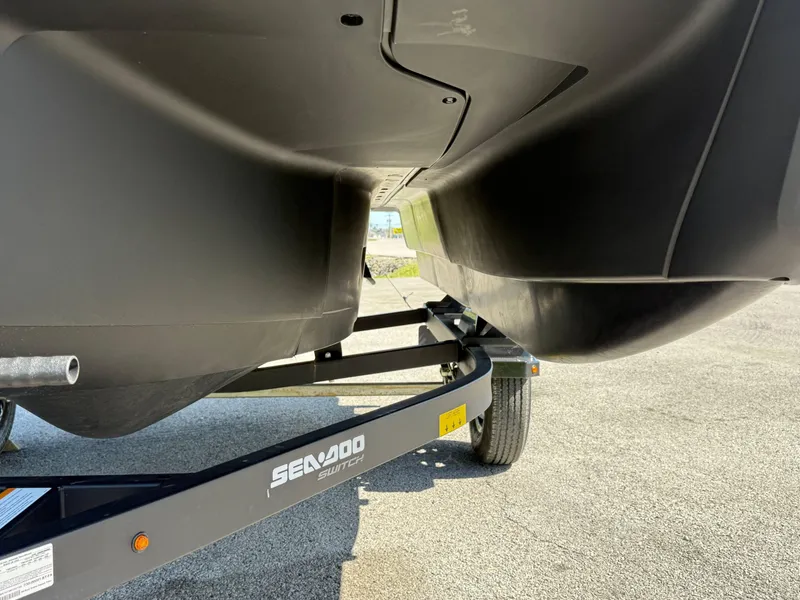 Slide: The Image of Sea-Doo Switch Sport 13' 170HP 2025 - 42