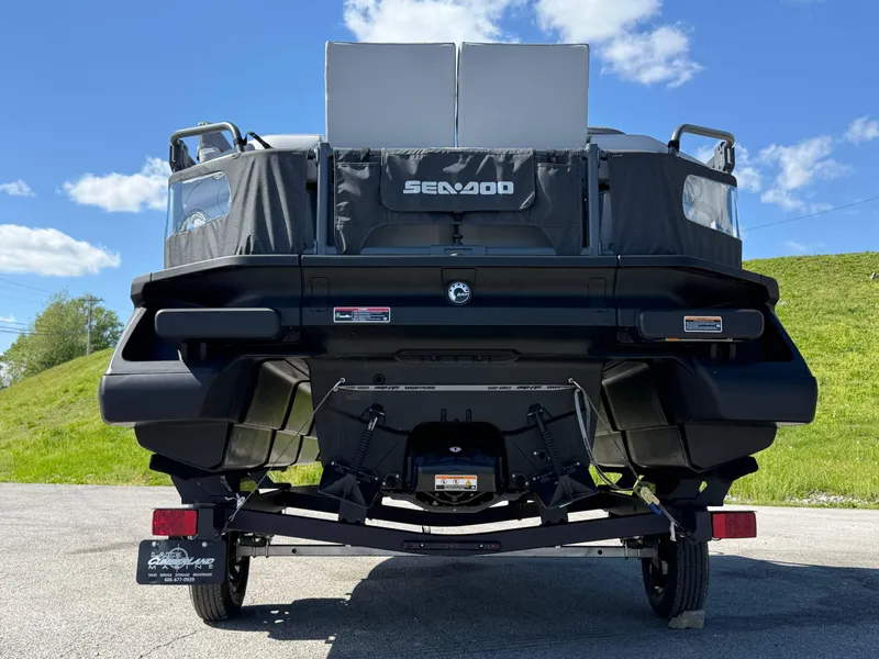 Slide: The Image of Sea-Doo Switch Sport 13' 170HP 2025 - 48