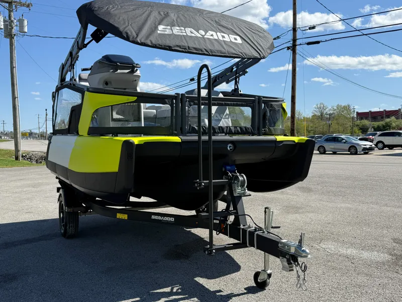 Slide: The Image of Sea-Doo Switch Sport 13' 170HP 2025 - 61