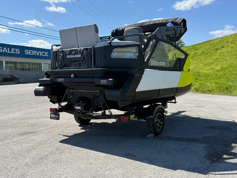 Slide: The Image of Sea-Doo Switch Sport 13' 170HP 2025 - 62