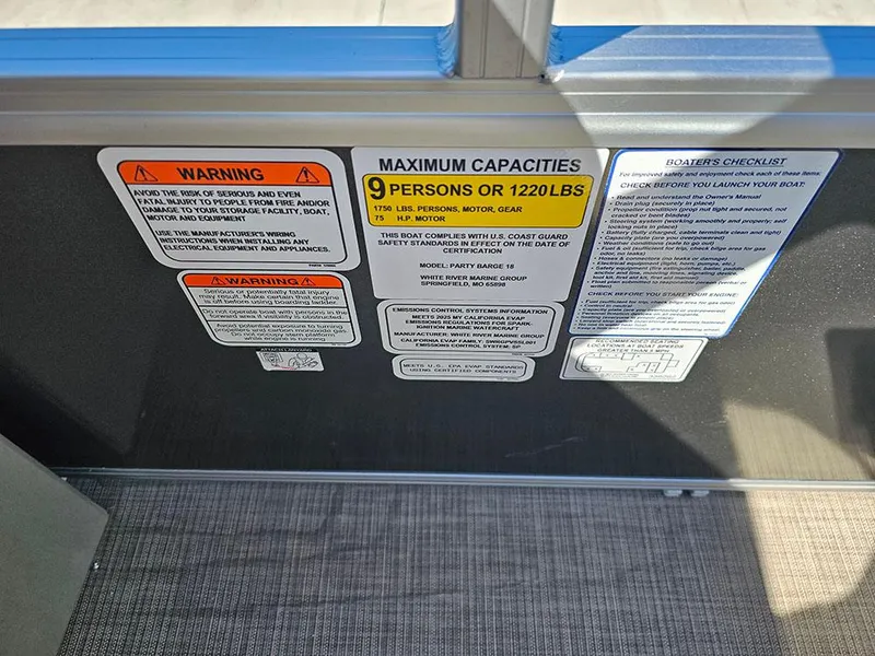 Slide: The Image of 2025 Sun Tracker Party Barge® 18 DLX - 15