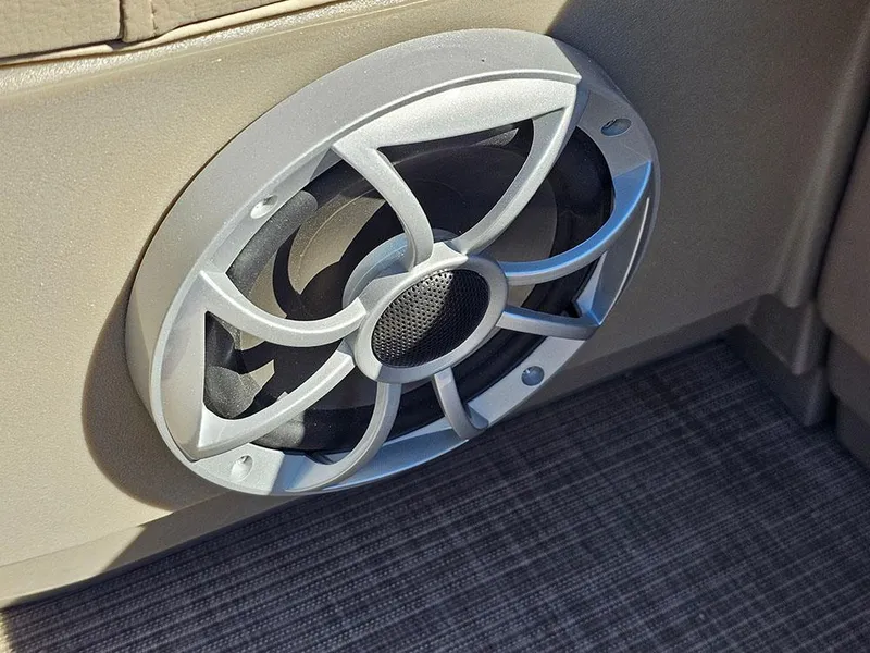 Slide: The Image of 2025 Sun Tracker Party Barge® 18 DLX - 25