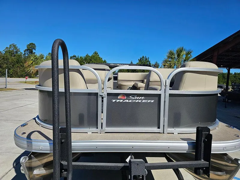 Slide: The Image of 2025 Sun Tracker Party Barge® 18 DLX - 4