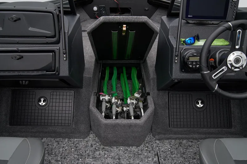 Slide: The Image of Tracker Targa V-19 WT 2025 - 32